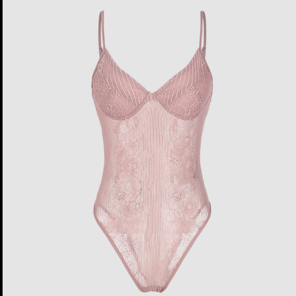 Cider Lace Sweetheart Bodysuit in Pink